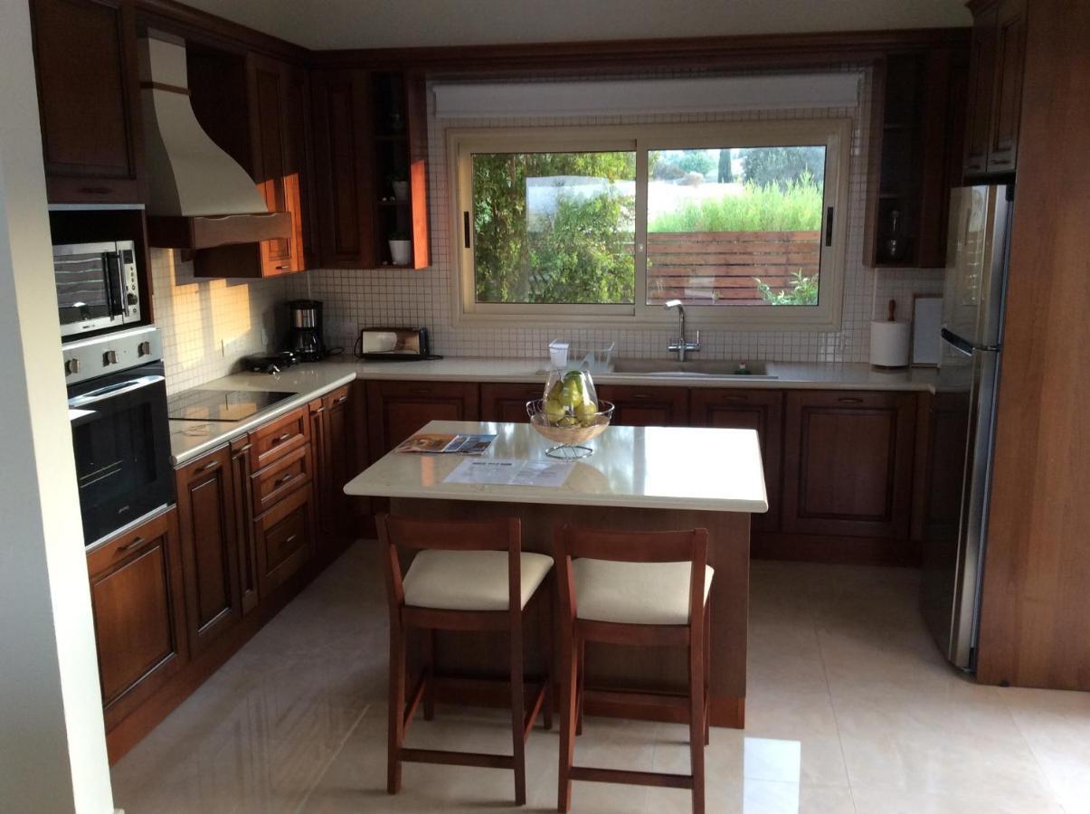Paradise Latchi Villa Полис Екстериор снимка