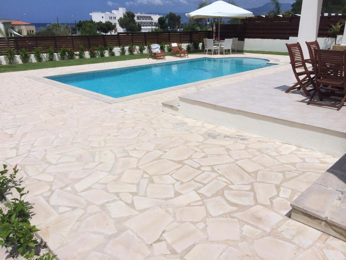 Paradise Latchi Villa Полис Екстериор снимка