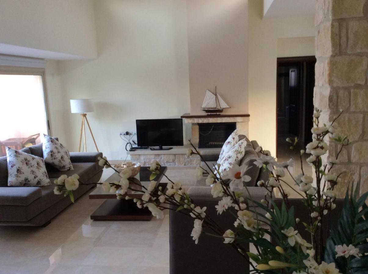 Paradise Latchi Villa Полис Екстериор снимка